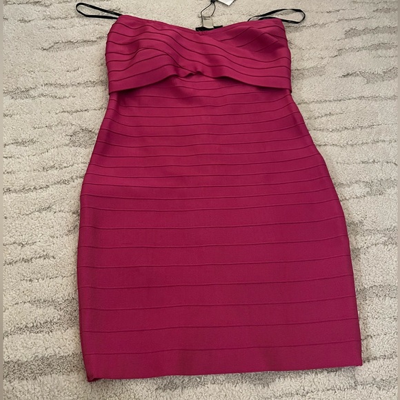💖💞💗🌸 NWT - new with tags Herve Leger hot pink bandage dress ⚡️⚡️⚡️ - Picture 5 of 9